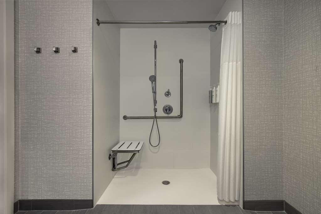 Hampton Inn Midland, On Room photo