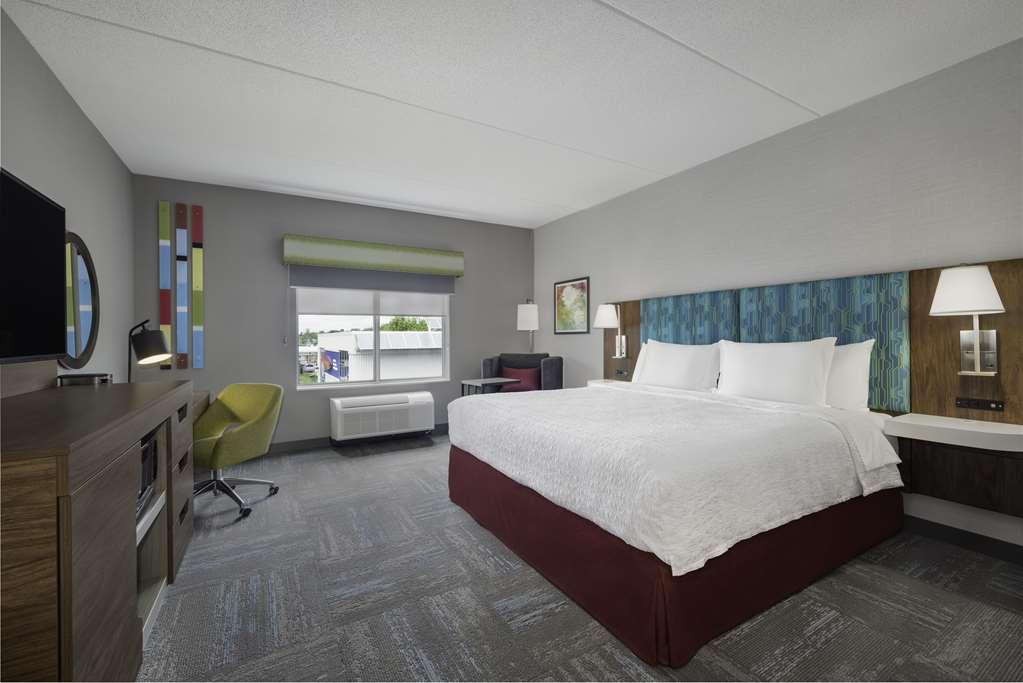 Hampton Inn Midland, On Room photo