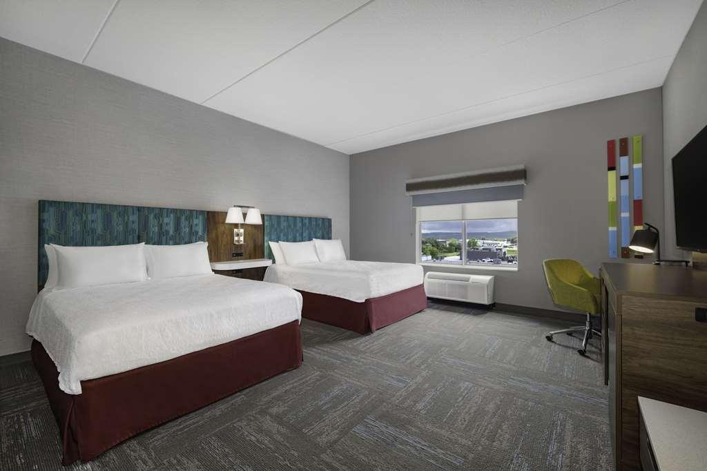Hampton Inn Midland, On Room photo