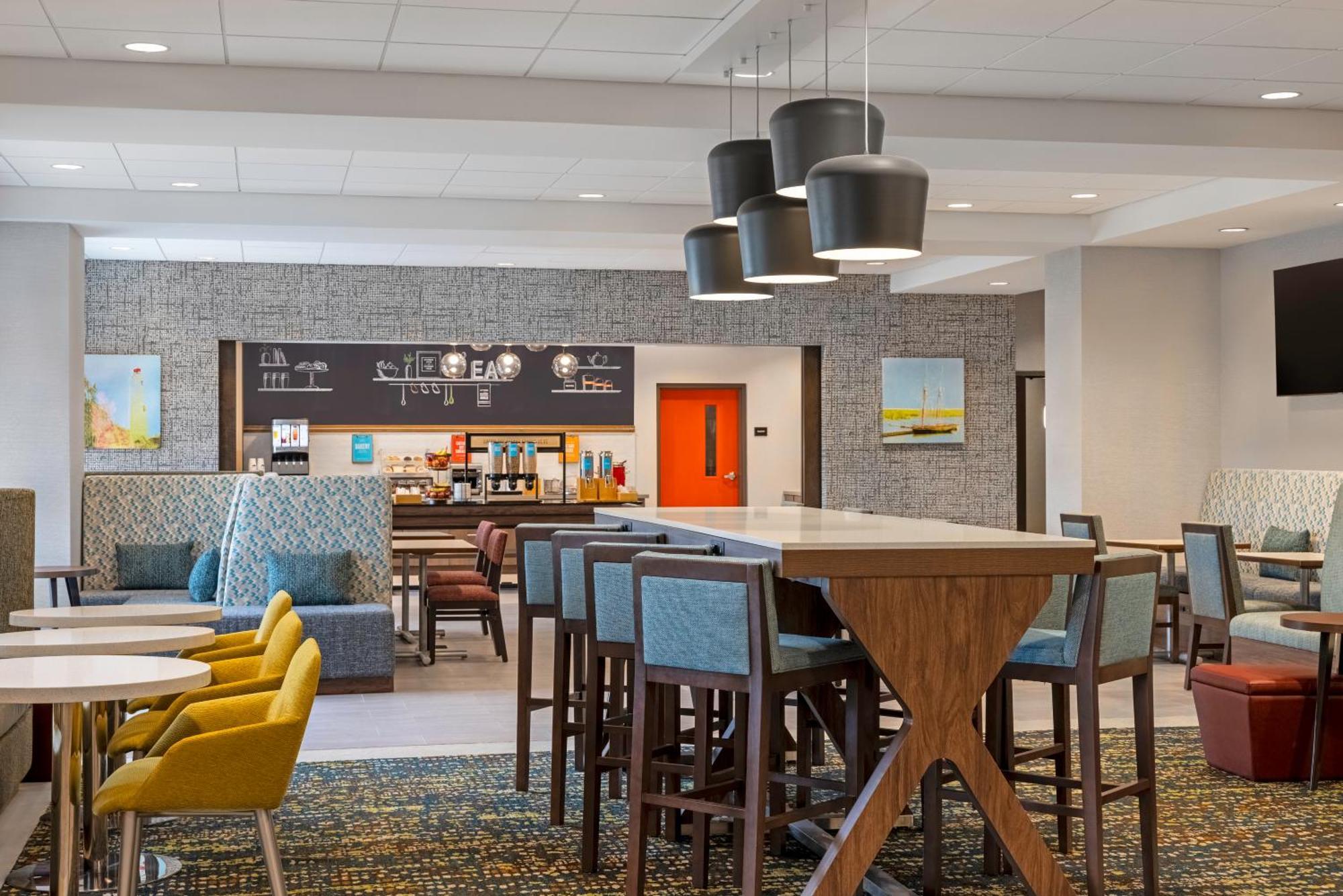 Hampton Inn Midland, On Exterior photo